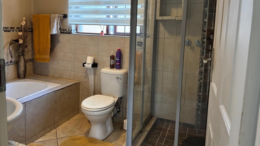 3 Bedroom Property for Sale in Waterval East North West